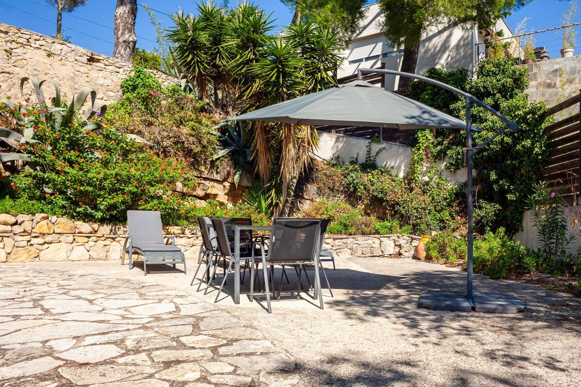 Somptueux Appartement Avec Jardin Cassis Bagian luar foto